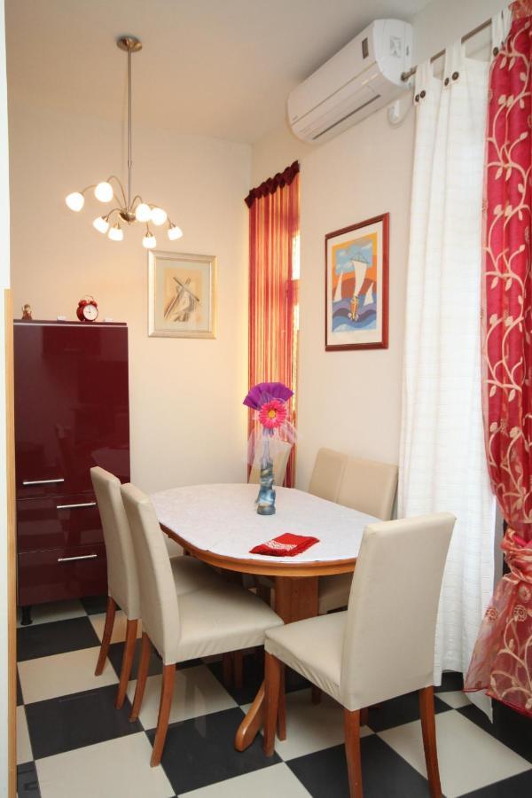 Apartments By The Sea Podgora, Makarska - 6713 外观 照片